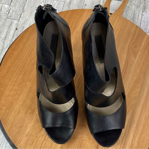 Classiques Entier Strappy Cutouts Peep Toe Leather Bootie Heels Black 7.5 - Picture 6 of 12